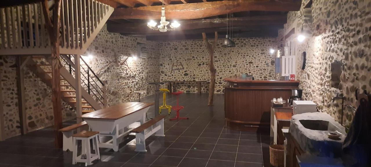 לינה וארוחת בוקר Ossun La Ferme Aux Fleurs מראה חיצוני תמונה